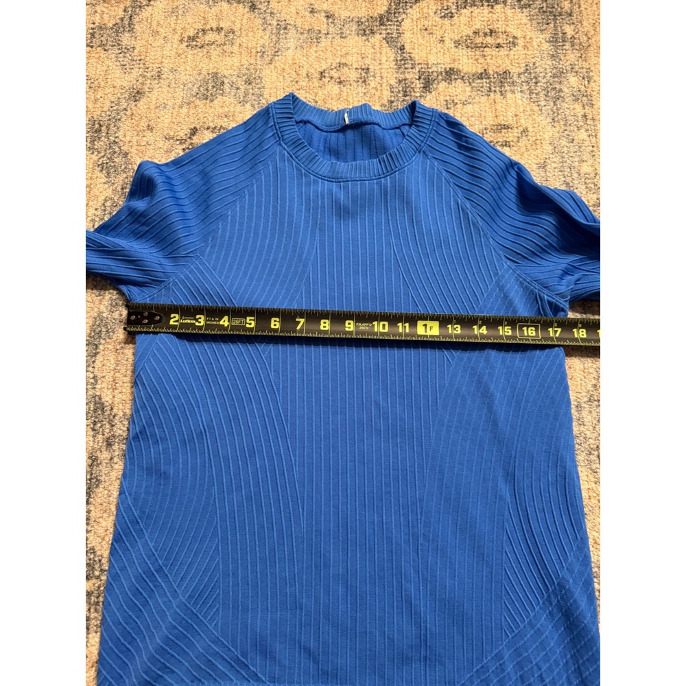 Lululemon Rest Less Pullover Size 8 Excellent Condition - Picture 3 of 5